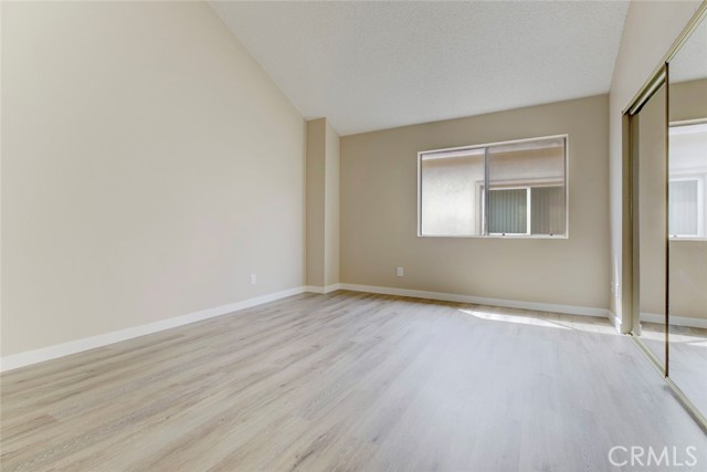 Detail Gallery Image 22 of 33 For 635 E Angeleno #D,  Burbank,  CA 91501 - 2 Beds | 2/1 Baths