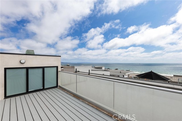 129 20th Street, Manhattan Beach CA: https://media.crmls.org/medias/a10f151d-8d04-420a-9b2d-3807bb96340e.jpg