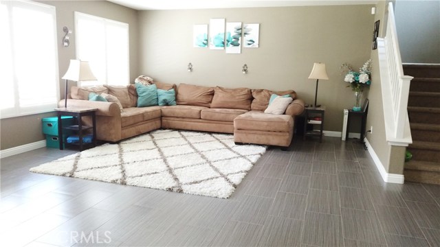 Detail Gallery Image 7 of 48 For 2340 Talbot Cir, Corona,  CA 92882 - 4 Beds | 2/1 Baths