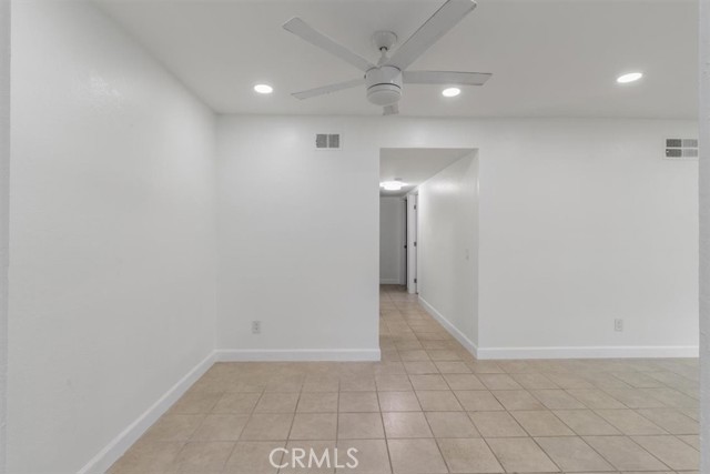 Detail Gallery Image 16 of 44 For 1044 Cabrillo Park #B,  Santa Ana,  CA 92701 - 2 Beds | 1 Baths