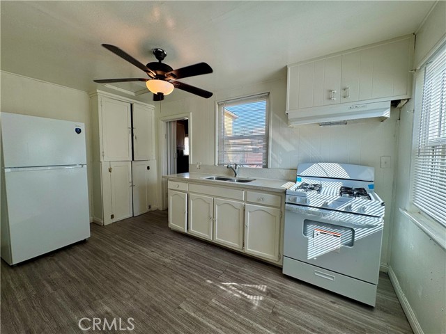 Detail Gallery Image 6 of 7 For 618 S Ford Bld, East Los Angeles,  CA 90022 - 2 Beds | 1 Baths