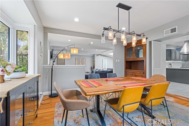 13405 Tiara Street, Valley Glen CA: https://media.crmls.org/medias/a1114e4e-d9d2-4f22-9c9f-15c5b259855e.jpg