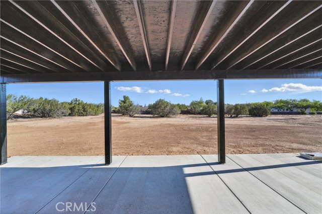 15658 Wells Fargo Street, Hesperia CA: https://media.crmls.org/medias/a1115521-a185-401d-9d26-3ff30928d118.jpg