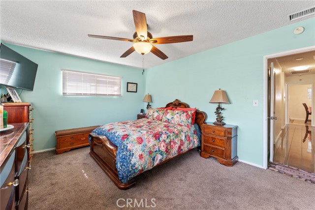 Detail Gallery Image 6 of 36 For 25479 Los Flores Dr, San Bernardino,  CA 92404 - 4 Beds | 2 Baths