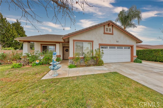 Detail Gallery Image 5 of 40 For 34291 Viewpoint Ct, Yucaipa,  CA 92399 - 4 Beds | 2 Baths