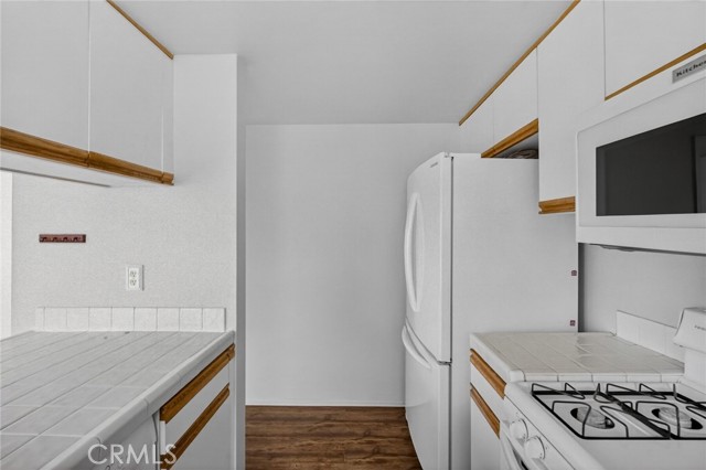 Detail Gallery Image 14 of 59 For 237 Avenida Montalvo #B,  San Clemente,  CA 92672 - 3 Beds | 3 Baths