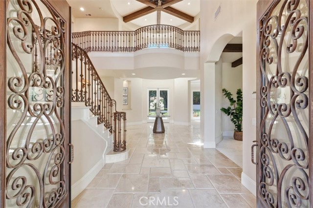 Detail Gallery Image 4 of 59 For 1852 Sharon, Santa Ana,  CA 92705 - 5 Beds | 4/1 Baths