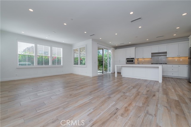 111 Omar, Irvine CA: https://media.crmls.org/medias/a1147848-121f-4a46-9e02-084dd447e7ee.jpg