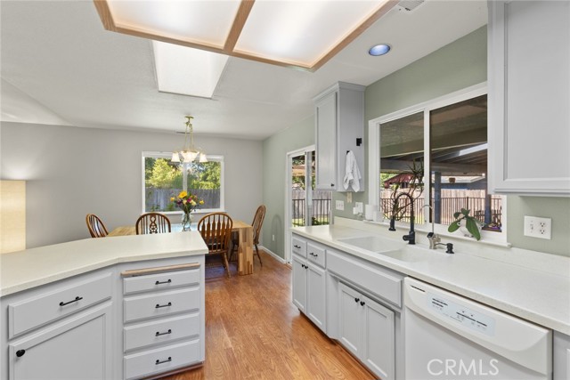 Detail Gallery Image 14 of 37 For 2 Summerwood Ct, Chico,  CA 95926 - 3 Beds | 2 Baths