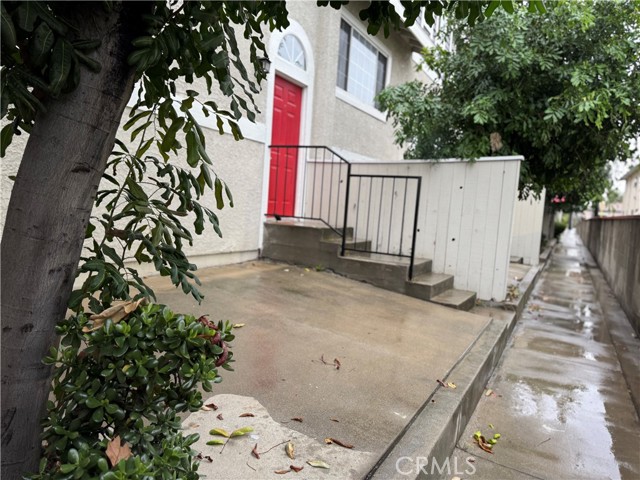 Detail Gallery Image 3 of 32 For 5704 Sultana Ave #D,  Temple City,  CA 91780 - 3 Beds | 2/1 Baths