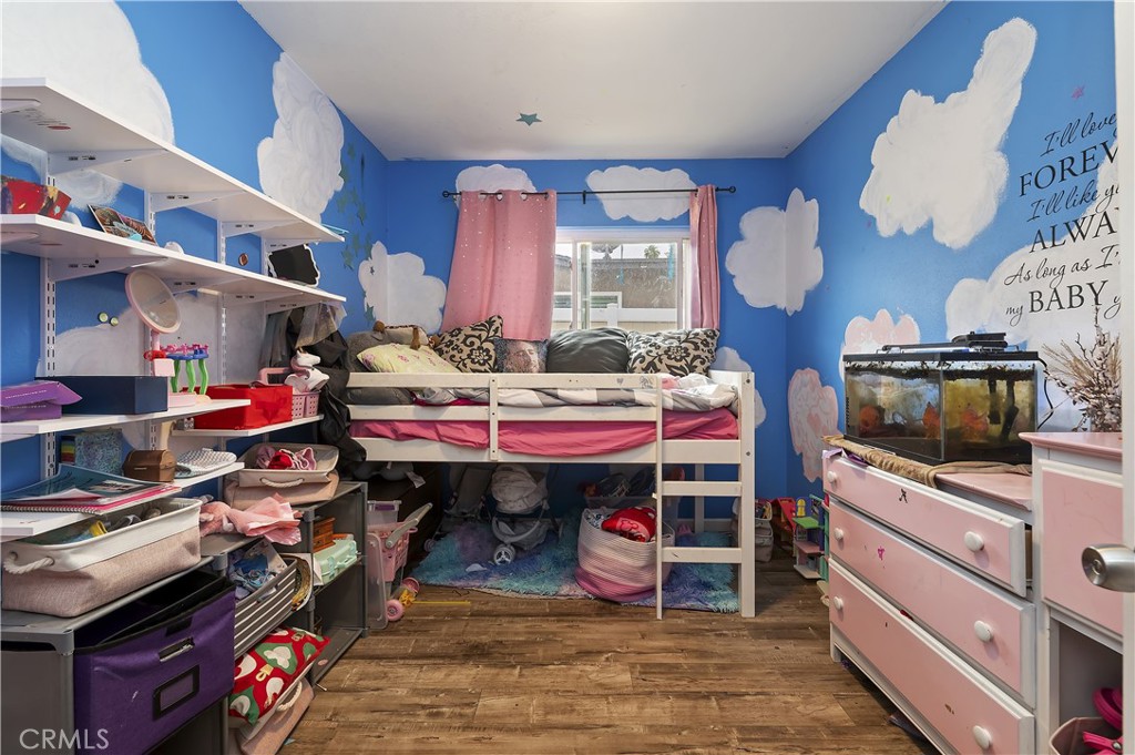 https://media.crmls.org/medias/a11698b4-2001-473a-9ab1-e2ed1886d225.jpg?preset=X-Large