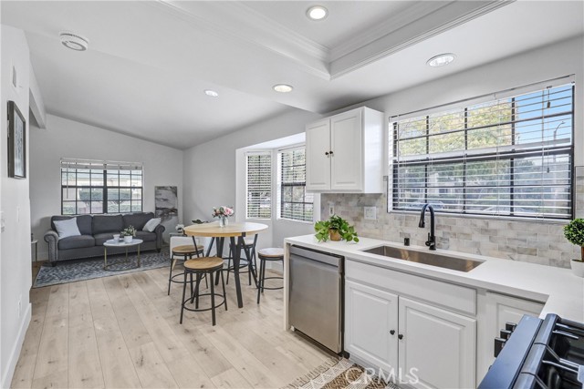 Detail Gallery Image 12 of 23 For 2633 Monte Carlo #4,  Santa Ana,  CA 92706 - 2 Beds | 2 Baths