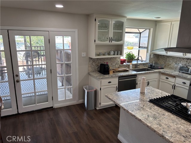 389 E Rancho Road, Corona CA: https://media.crmls.org/medias/a1173483-4b69-44b8-9b55-6ddaf9a74984.jpg