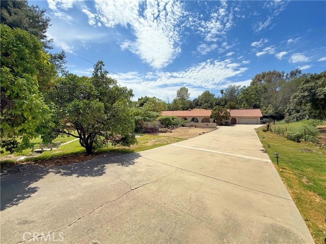 1929 Coban Road, La Habra Heights CA: https://media.crmls.org/medias/a117fba4-5c20-4f9a-87ca-f09e361d368b.jpg