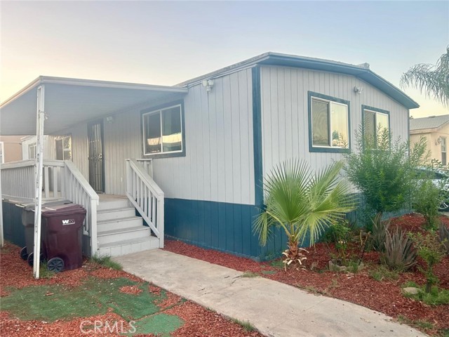 Detail Gallery Image 2 of 9 For 25350 Santiago Dr #96,  Moreno Valley,  CA 92551 - 2 Beds | 2 Baths