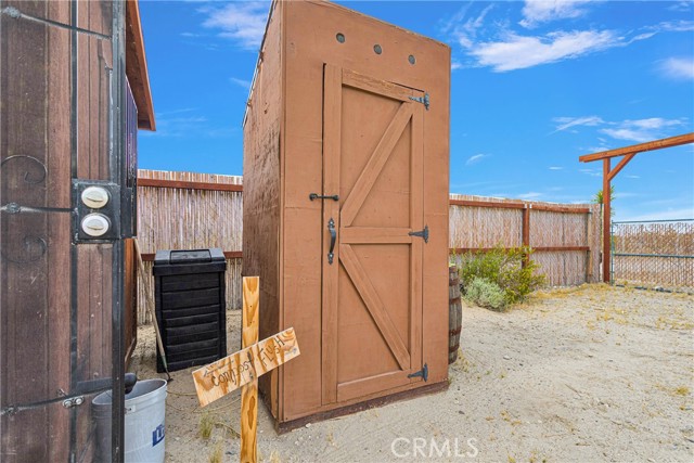 Detail Gallery Image 31 of 68 For 9180 Joshua Ave, Lucerne Valley,  CA 92356 - 4 Beds | 1/1 Baths