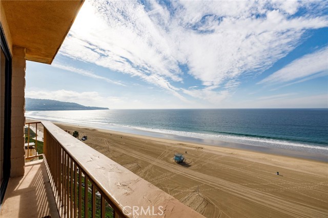 Detail Gallery Image 16 of 60 For 727 Esplanade #302,  Redondo Beach,  CA 90277 - 2 Beds | 2 Baths