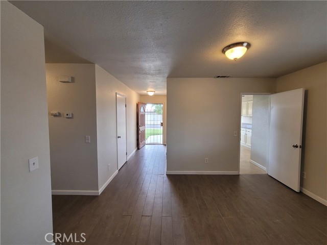 Detail Gallery Image 6 of 25 For 4160 Barnstaple Ct, Hemet,  CA 92545 - 4 Beds | 2 Baths