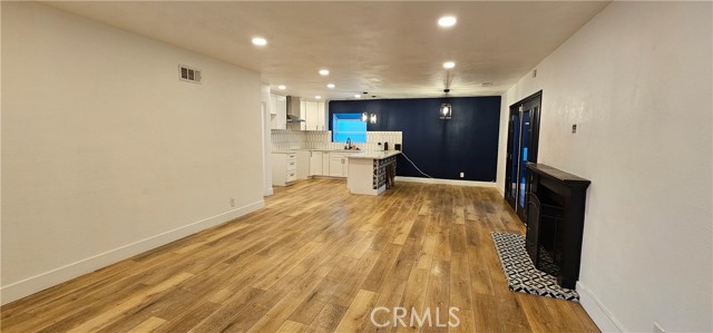 Detail Gallery Image 14 of 28 For 952 Graybar, La Puente,  CA 91744 - 4 Beds | 2 Baths