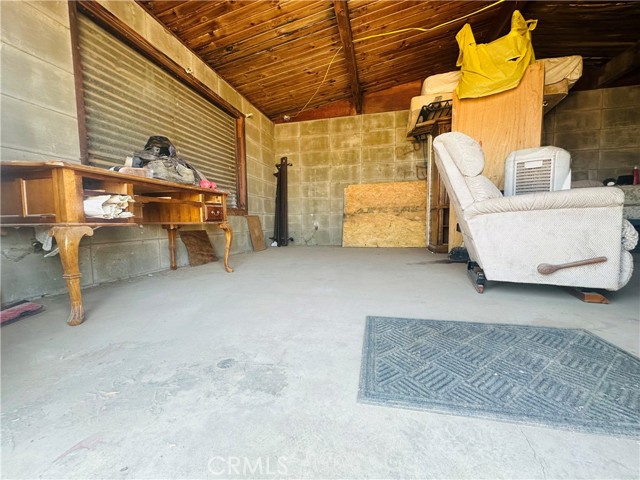 13454 Gabriel Road, Victorville CA: https://media.crmls.org/medias/a11be93d-f1ba-4bbc-993a-f9d2019fe82d.jpg