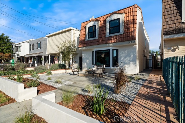 Detail Gallery Image 23 of 29 For 332 Flint Ave, Long Beach,  CA 90814 - 3 Beds | 3 Baths