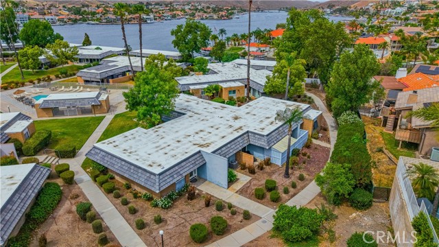 Detail Gallery Image 3 of 43 For 22392 Canyon Club Dr, Canyon Lake,  CA 92587 - 2 Beds | 2 Baths