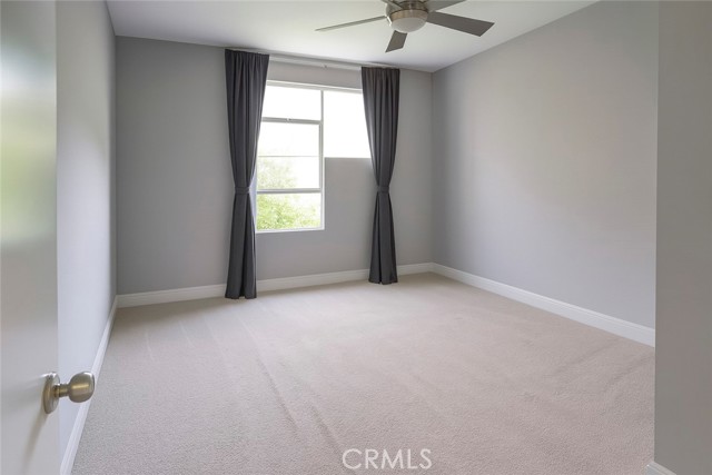 5350 White Oak Avenue, 105 photo 20