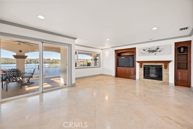 Detail Gallery Image 7 of 64 For 22250 Village Way, Canyon Lake,  CA 92587 - 5 Beds | 4/2 Baths