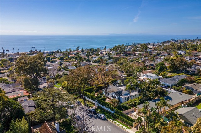 464 LOCUST, Laguna Beach CA: https://media.crmls.org/medias/a11cb356-a6a5-4401-b3a2-6c78dcf4adb5.jpg