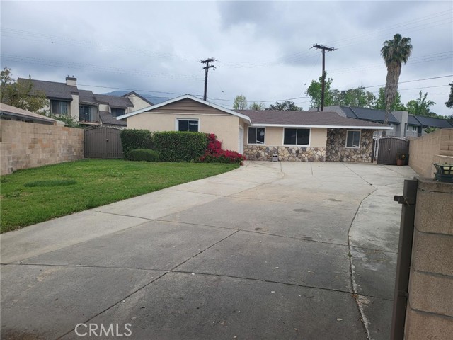 939 E Hollyvale St, Azusa, CA 91702