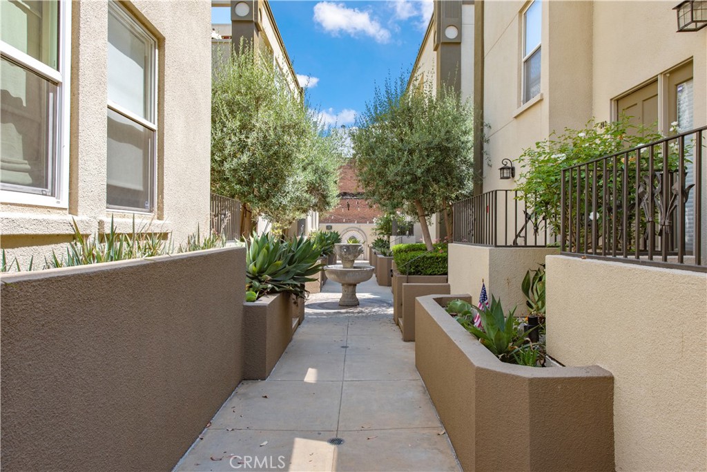 80 N Raymond Avenue #202