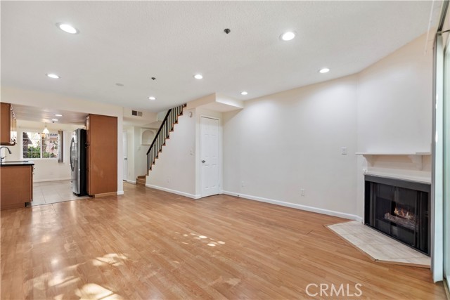 Detail Gallery Image 22 of 46 For 147 W Acacia Avenue Unit#104, Glendale,  CA 91204 - 2 Beds | 2/1 Baths