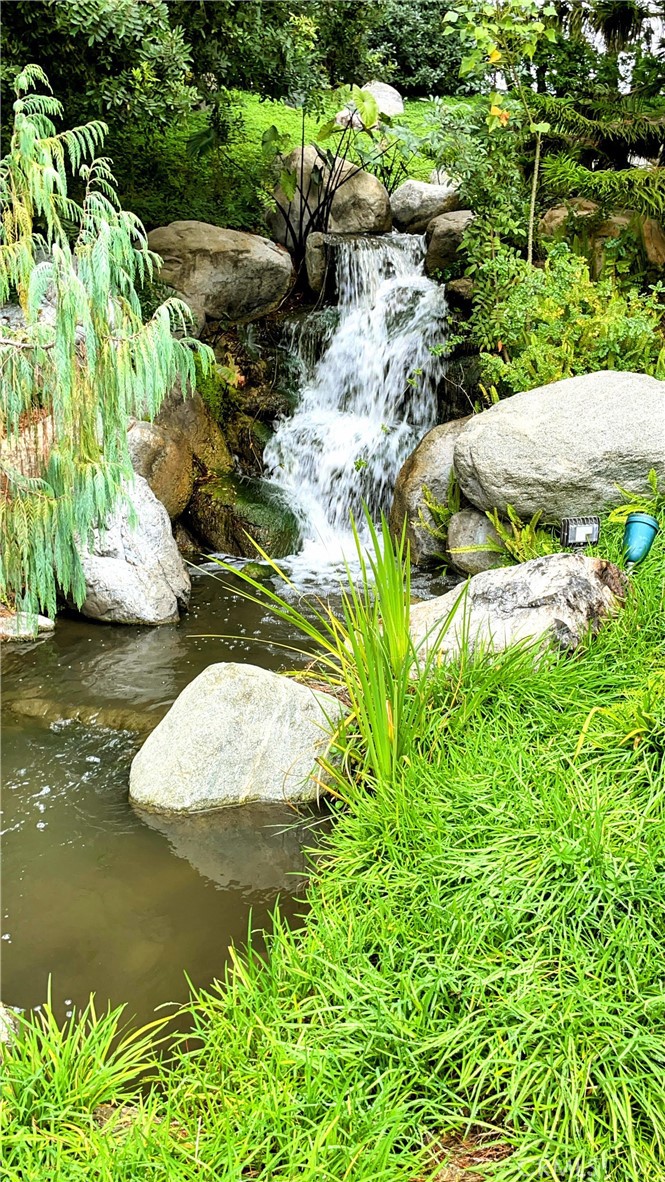 https://media.crmls.org/medias/a11e706c-88be-4bb9-bbe5-eeba0742a263.jpg?preset=X-Large
