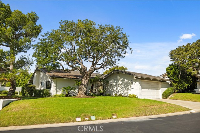 Detail Gallery Image 2 of 31 For 1954 Vista Caudal, Newport Beach,  CA 92660 - 3 Beds | 2 Baths