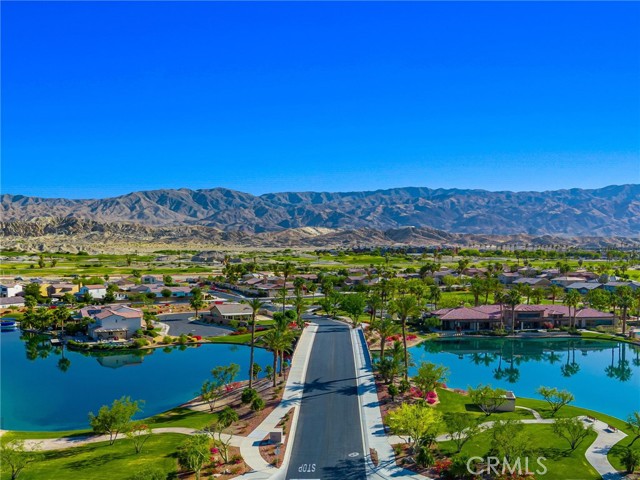 43875 Spiaggia Place, Indio CA: https://media.crmls.org/medias/a11f1159-d944-4361-9c7b-89753a84f42e.jpg
