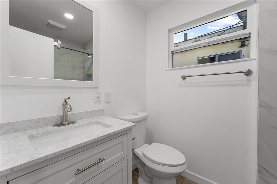 Detail Gallery Image 10 of 28 For 1547 W Cameron Street, Long Beach,  CA 90810 - 3 Beds | 2 Baths