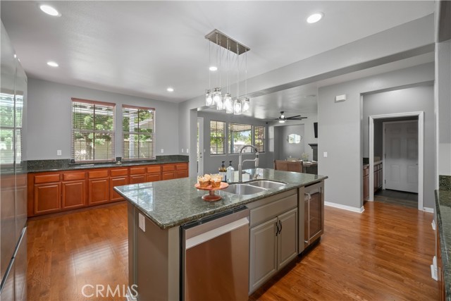 221 Silver Oak Drive, Paso Robles CA: https://media.crmls.org/medias/a11fdef5-366f-4bb8-a835-0c0aea51e144.jpg