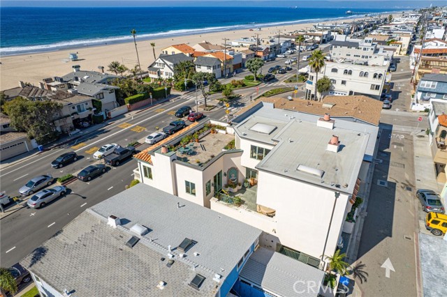 2526 Hermosa Avenue, Hermosa Beach, California 90254, 5 Bedrooms Bedrooms, ,4 BathroomsBathrooms,Residential,Sold,Hermosa,SB22024432