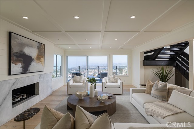 303 E Avenida Cordoba, San Clemente CA: https://media.crmls.org/medias/a121c34b-b8c4-4164-a12c-b4a4ea59838c.jpg