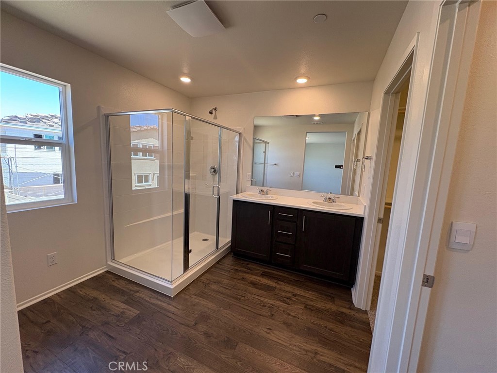 https://media.crmls.org/medias/a12223d0-7854-4e22-84c6-fad406dbb9b4.jpg?preset=X-Large