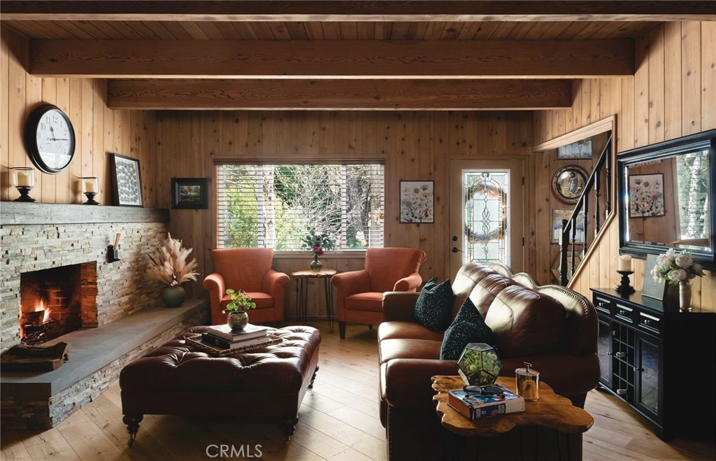 316 Corona (AKA 216 Crest Cir) Circle