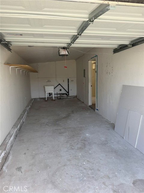 25601 Crenshaw Boulevard, Torrance CA: https://media.crmls.org/medias/a12348e3-8885-4b4d-b126-e04089fb68e5.jpg