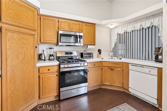 Detail Gallery Image 6 of 31 For 1115 White Tip Ln, Perris,  CA 92571 - 3 Beds | 2 Baths