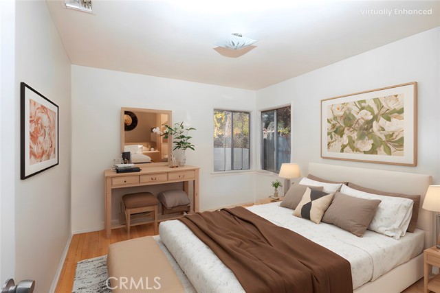 11133 Emelita Street photo 26