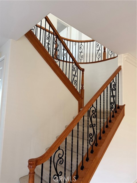 Detail Gallery Image 8 of 22 For 317 Commons Park Dr, Camarillo,  CA 93012 - 5 Beds | 3 Baths