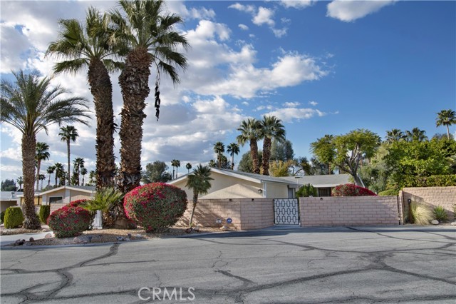Detail Gallery Image 2 of 30 For 8 International Bld #8,  Rancho Mirage,  CA 92270 - 3 Beds | 2 Baths