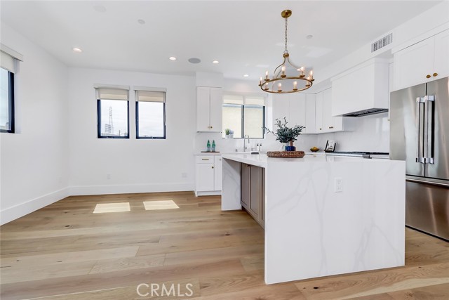 2621 Gates Avenue, Redondo Beach, California 90278, 4 Bedrooms Bedrooms, ,4 BathroomsBathrooms,Residential,Sold,Gates,PV23085389