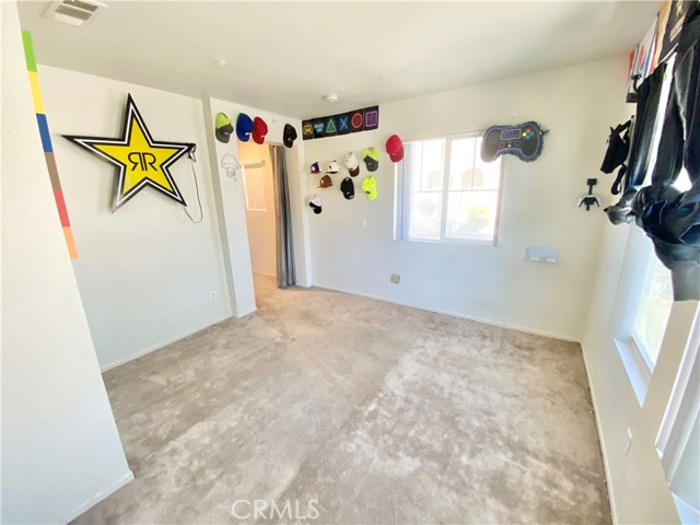 Detail Gallery Image 13 of 26 For 16926 Grand Triassic Ln, Victorville,  CA 92394 - 3 Beds | 2/1 Baths