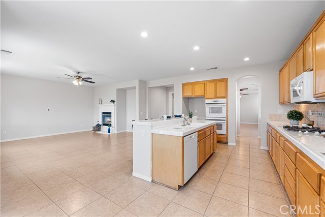 Detail Gallery Image 33 of 55 For 40729 Oakmont Ct, Palmdale,  CA 93551 - 4 Beds | 3 Baths