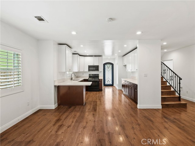 2128 E 3rd Street, Los Angeles CA: https://media.crmls.org/medias/a1290112-186b-4287-8643-33150cff4a8d.jpg